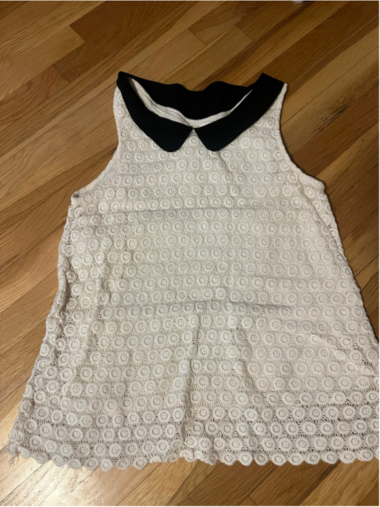 Lilis Closet Tops - Women's Lilis Closet cream Lace Blouse with Black Collar, Size L